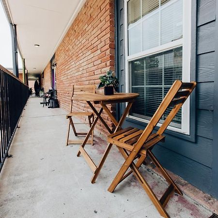 Urban 2Br Apartment In The Heart Of The Heights Houston Bagian luar foto