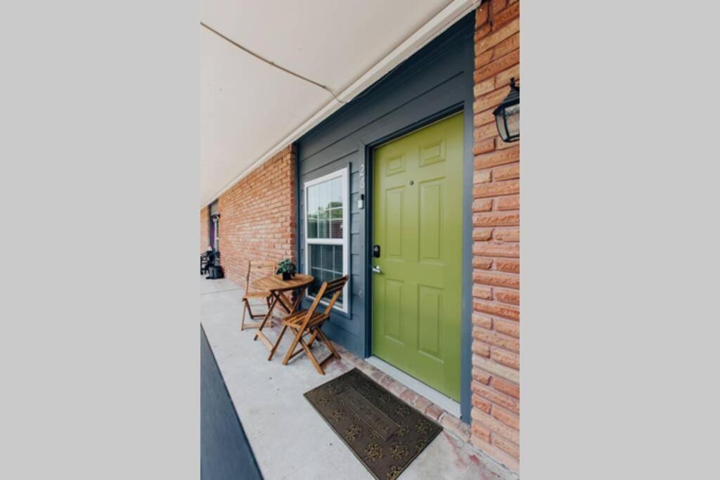 Urban 2Br Apartment In The Heart Of The Heights Houston Bagian luar foto