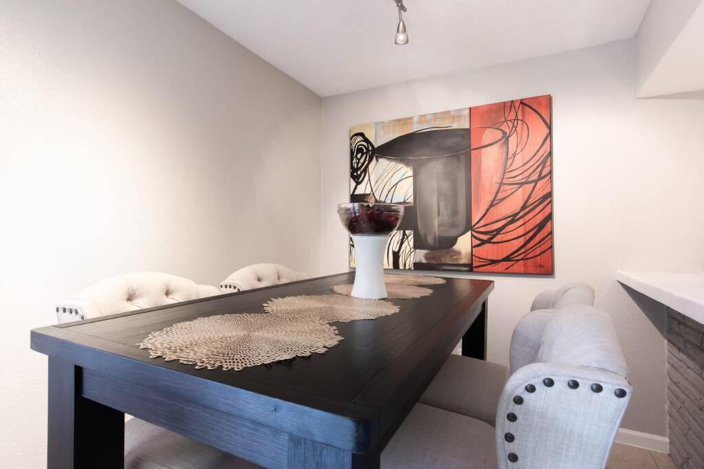 Urban 2Br Apartment In The Heart Of The Heights Houston Bagian luar foto