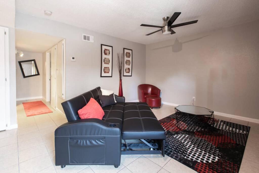 Urban 2Br Apartment In The Heart Of The Heights Houston Bagian luar foto